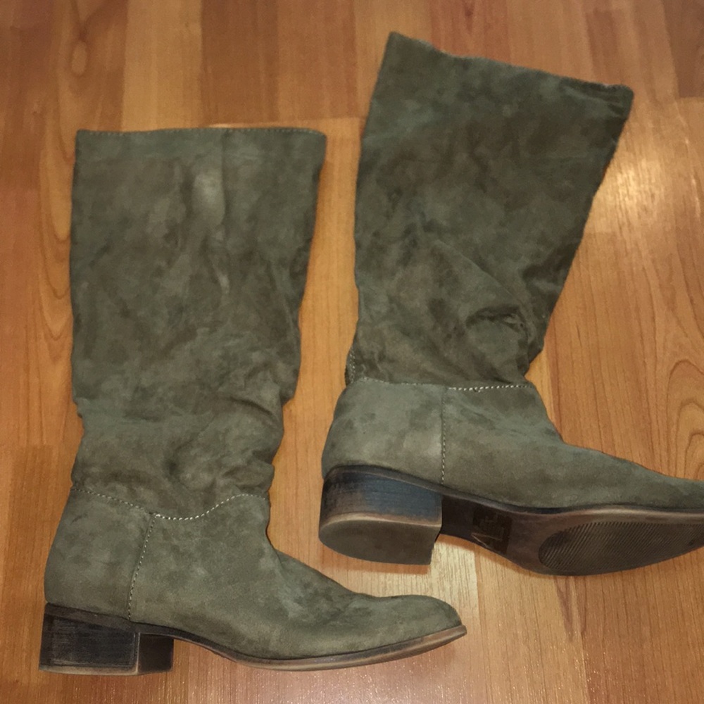 Madden Girl boots - size 8 (pre-owned)
